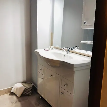 בית הארחה Casa Maranta קוסטינסטי